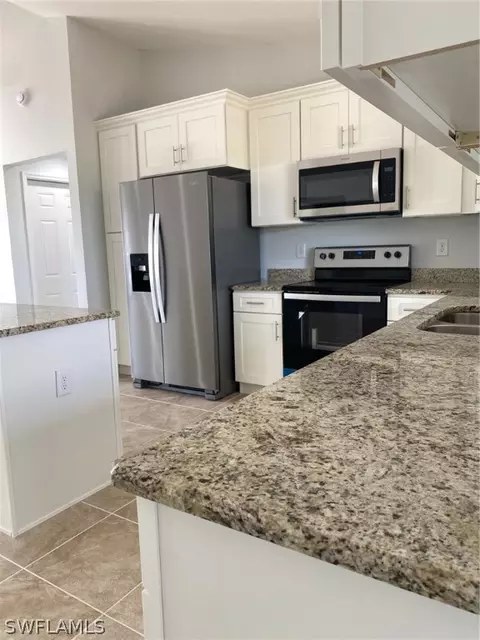461 Cheshire Ct, Labelle, FL 33935 photo 4