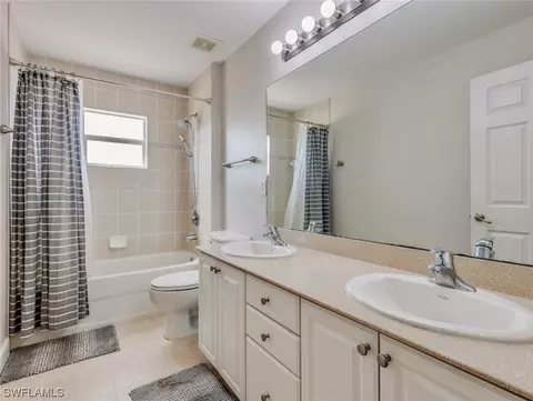 Bath - 13741 Collina Ct, Estero, FL 33928 photo 4 of 4