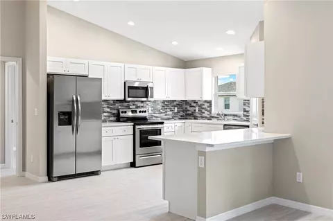 2404 NW 6th Pl, Cape Coral, FL 33993