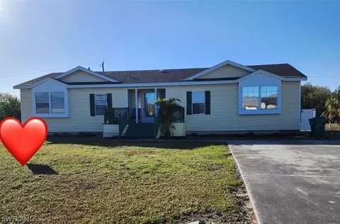 2075 S Montana Cir, Labelle, FL 33935