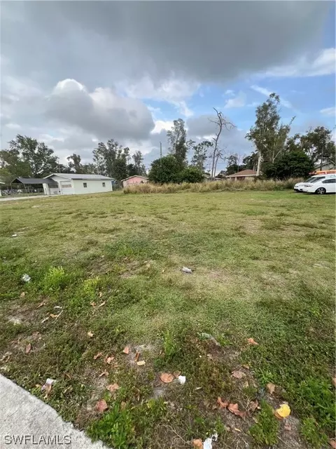 5635-5637 6th Ave, Fort Myers, FL 33907