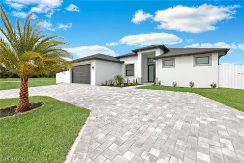 917 Embers Pkwy W, Cape Coral, FL 33993
