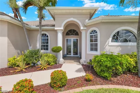 3715 SW 2nd Ln, Cape Coral, FL 33991