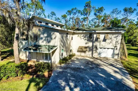 11941 Plantation Rd, Fort Myers, FL 33966