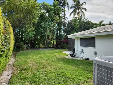 462 Putter Point Dr, Naples, FL 34103 photo 7