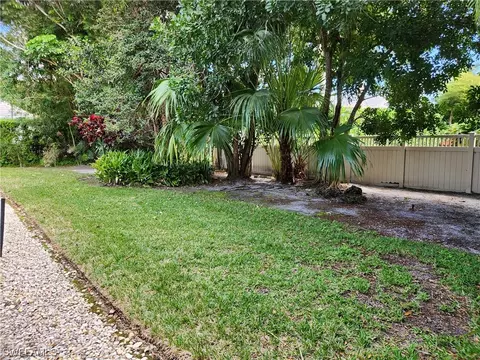 462 Putter Point Dr, Naples, FL 34103 photo 8