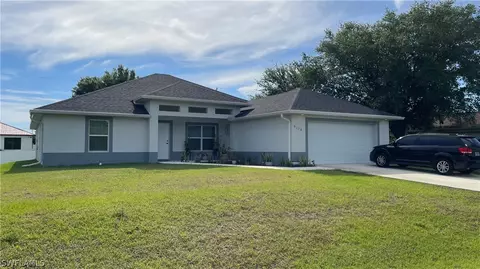 6138 Higgins Ave, Fort Myers, FL 33905