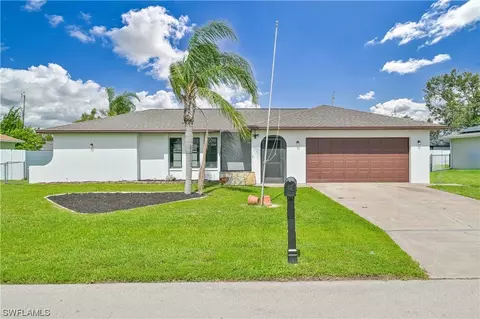 716 SE 11th Pl, Cape Coral, FL 33990
