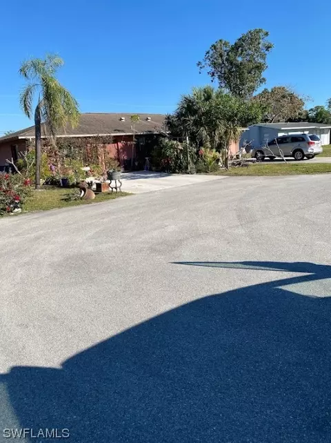 26251 Sherwood Ln, Bonita Springs, FL 34135