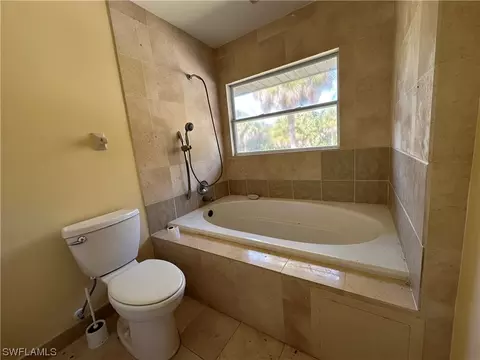Bath - 20708 Charing Cross Cir, Estero, FL 33928 photo 2 of 4