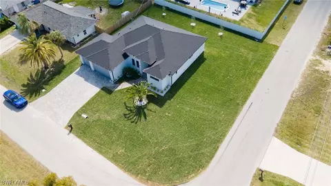 430 SW 15th Ter, Cape Coral, FL 33991
