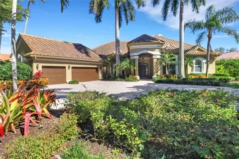 9376 Sweetgrass Way, Naples, FL 34108