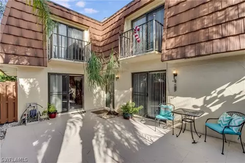 523 Cedarbend Dr #4, Fort Myers, FL 33919