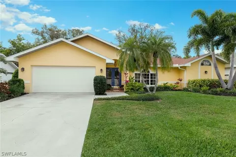8813 Banyan Cove Cir, Fort Myers, FL 33919