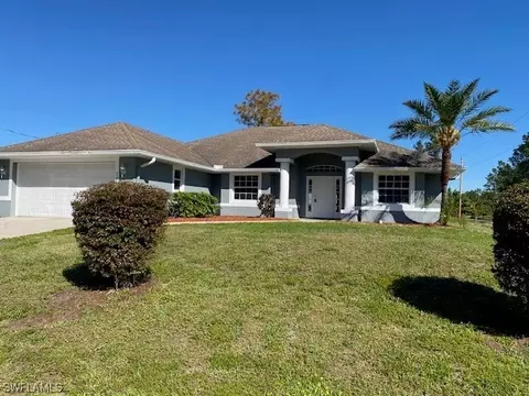 10 W 11th St, Lehigh Acres, FL 33972