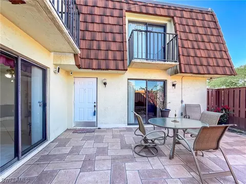 513 Cedarbend Dr #2, Fort Myers, FL 33919