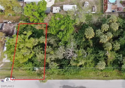 546 Clark St, North Fort Myers, FL 33903