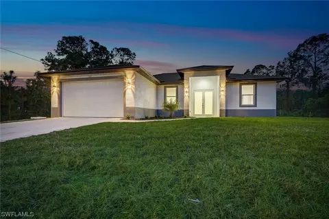 3810 Heyburn St, Fort Myers, FL 33905
