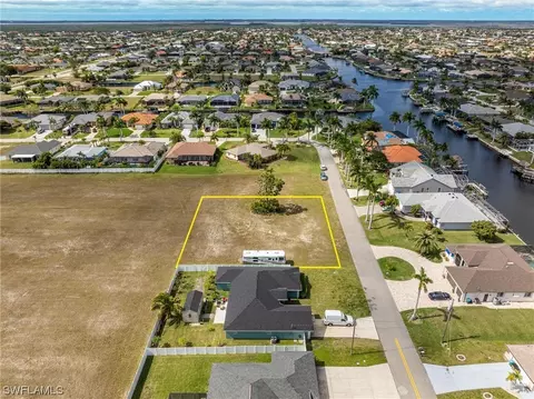 2110 SW 41st St, Cape Coral, FL 33914