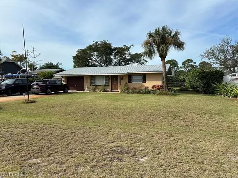 Exterior - 20800 Pine Tree Ln, Estero, FL 33928 photo 2 of 11
