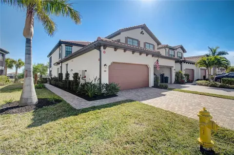 12020 Hawthorn Lake Dr #101, Fort Myers, FL 33913