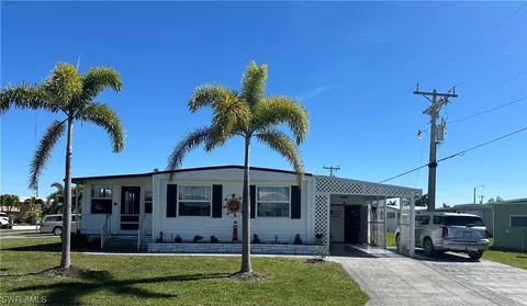 140 Overland Trl, North Fort Myers, FL 33917