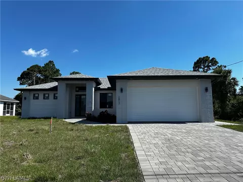 2817 35th St SW, Lehigh Acres, FL 33976