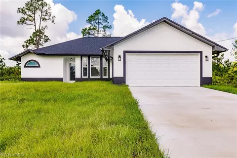 816 Maple Ave N, Lehigh Acres, FL 33972