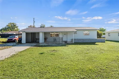 1392 Pine Ave, North Fort Myers, FL 33917