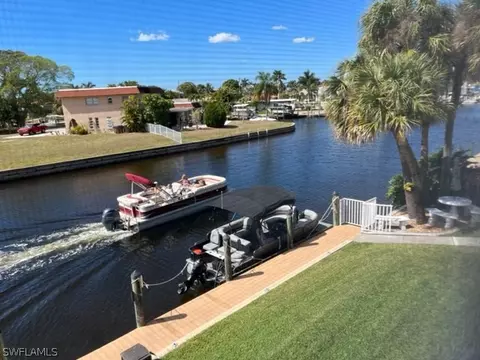 708 Victoria Dr #213, Cape Coral, FL 33904