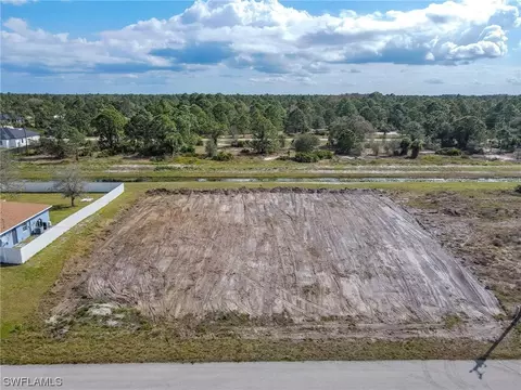 455 Hedgewood St, Lehigh Acres, FL 33974