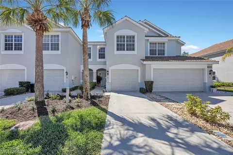 891 Village Edge Cir #2, Fort Myers, FL 33919