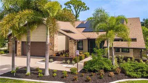 2160 W Lakeview Blvd, North Fort Myers, FL 33903