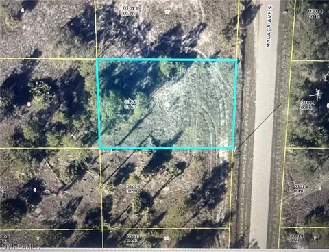 318 Malaga Ave S, Lehigh Acres, FL 33974