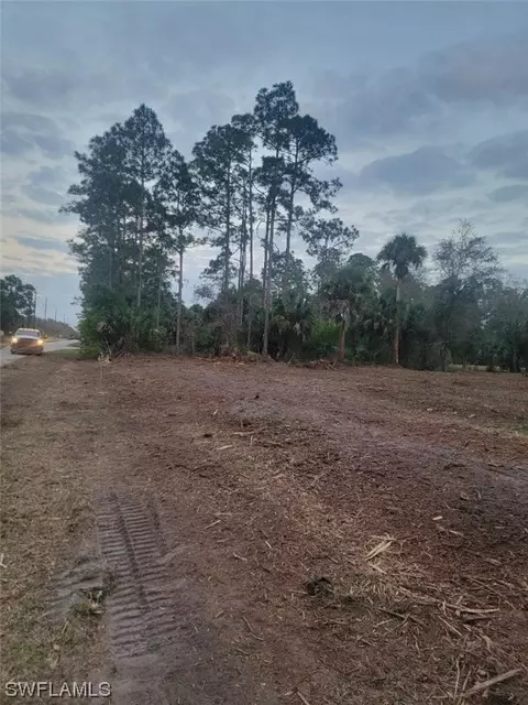 3304 E 15 St, Lehigh Acres, FL 33972