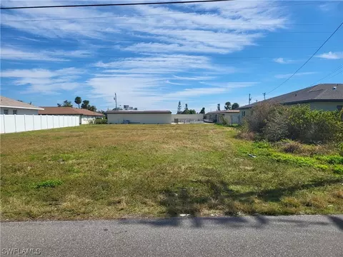 4513 SW Santa Barbara Pl, Cape Coral, FL 33914