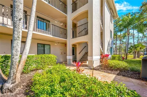 5724 Deauville Cir #H108, Naples, FL 34112