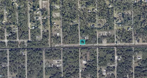 3101 E 20th St, Alva, FL 33920 photo 2