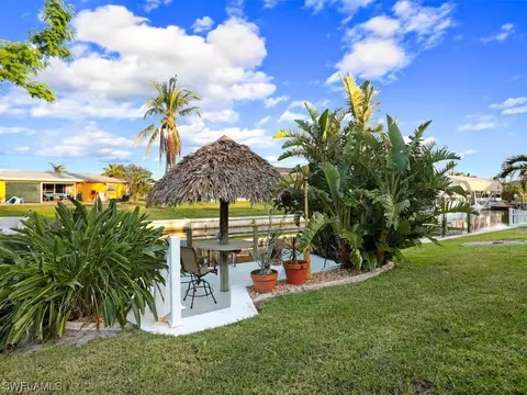 1939 SE 17th Pl, Cape Coral, FL 33990