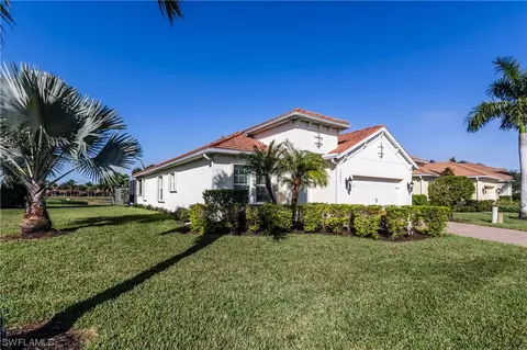 14477 Grapevine Dr, Naples, FL 34114