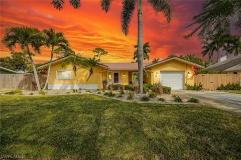 1733 Grove Ave, Fort Myers, FL 33901