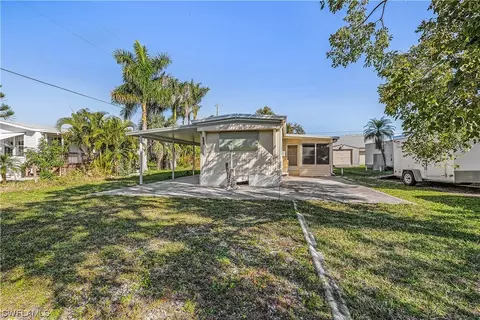 5688 Meadowlark Ln, Bokeelia, FL 33922