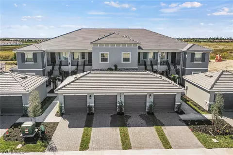 11841 Venetian Lagoon Dr #102, Fort Myers, FL 33913