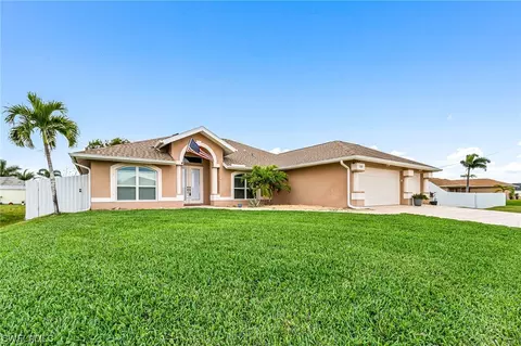 232 NW 25th Pl, Cape Coral, FL 33993