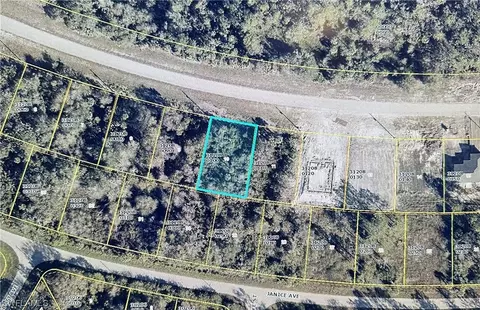 543 Greenbriar Blvd, Lehigh Acres, FL 33972