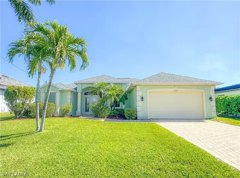 2219 SE 20th Ave, Cape Coral, FL 33990