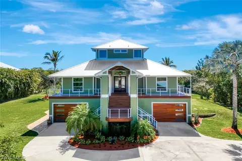 18481 Creek Dr, Fort Myers, FL 33908