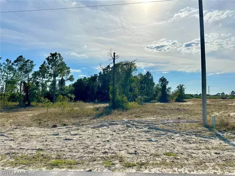 314 Petite Ave, Lehigh Acres, FL 33974