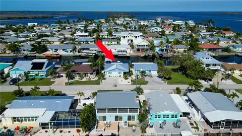 2698 Geary St, Matlacha, FL 33993