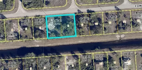 1114 Fontana St E, Lehigh Acres, FL 33974